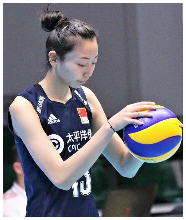 不止李盈莹倪非凡女排00后已走向前台三新星谁接班丁霞