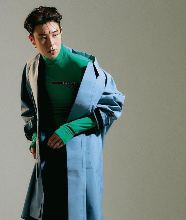 表志勋画报大片,穿上西装造型,散发成熟男人的魅力