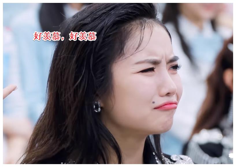 安崎那种大姐大的气质都顿时消失了,整个人就好像是