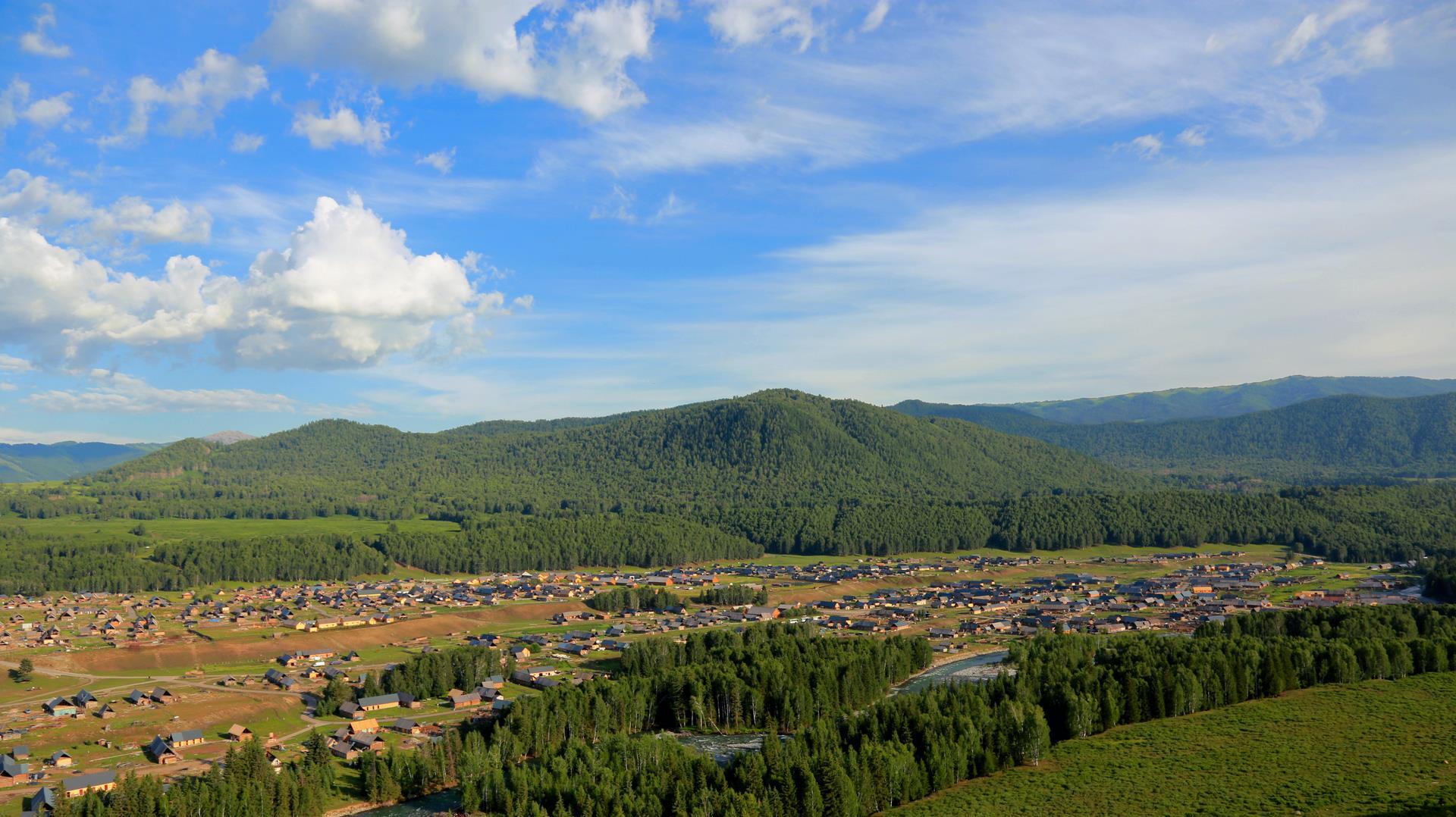 哈登平台,禾木最美的地方,看日出日落,炊烟晨雾,六月还有花海
