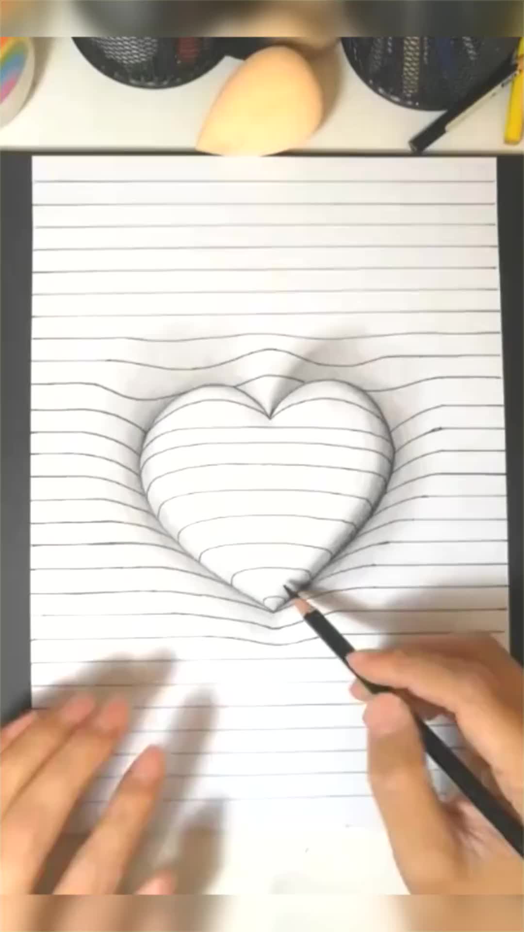 爱心立体画谁画出来的真是太有才了