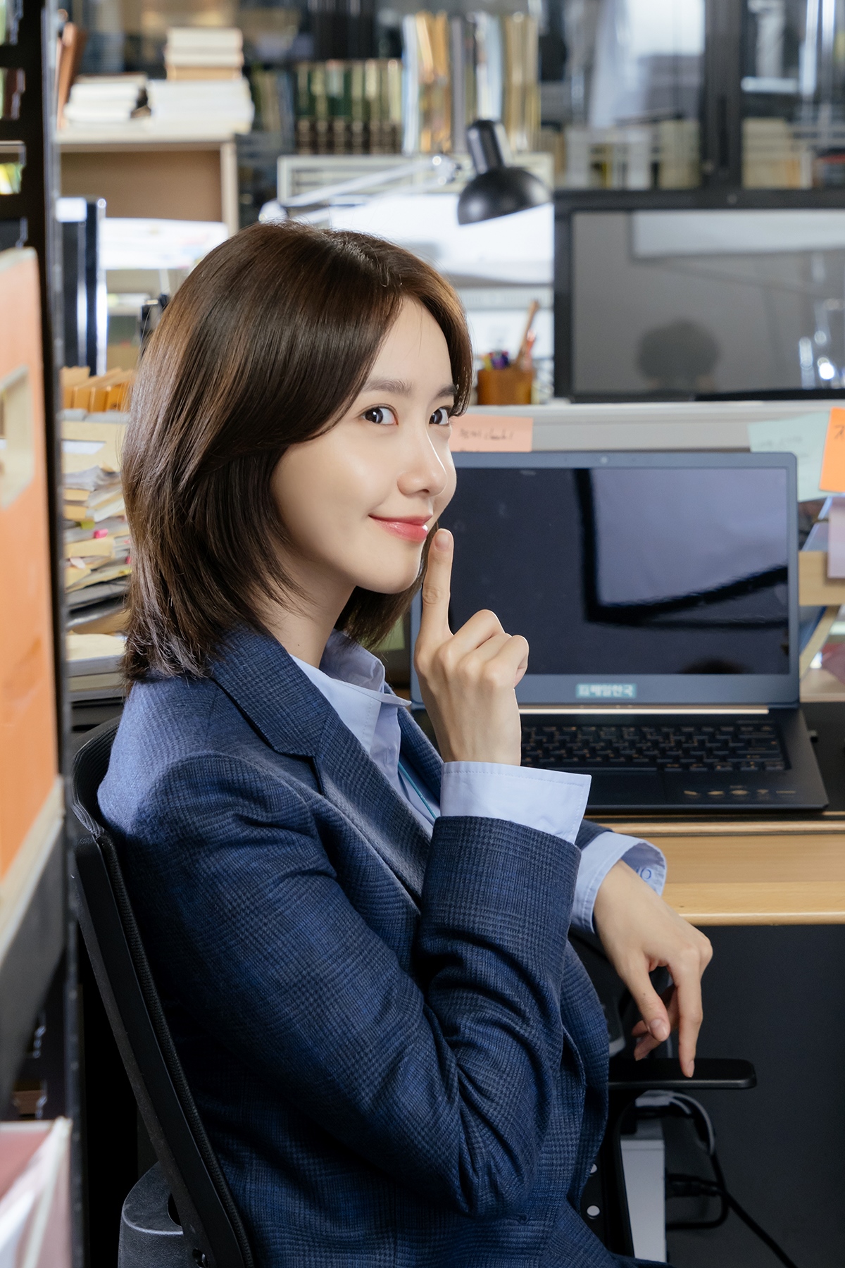 《hush》变身实习记者,短发造型吸引关注|hush|jtbc|林允儿_新浪新闻