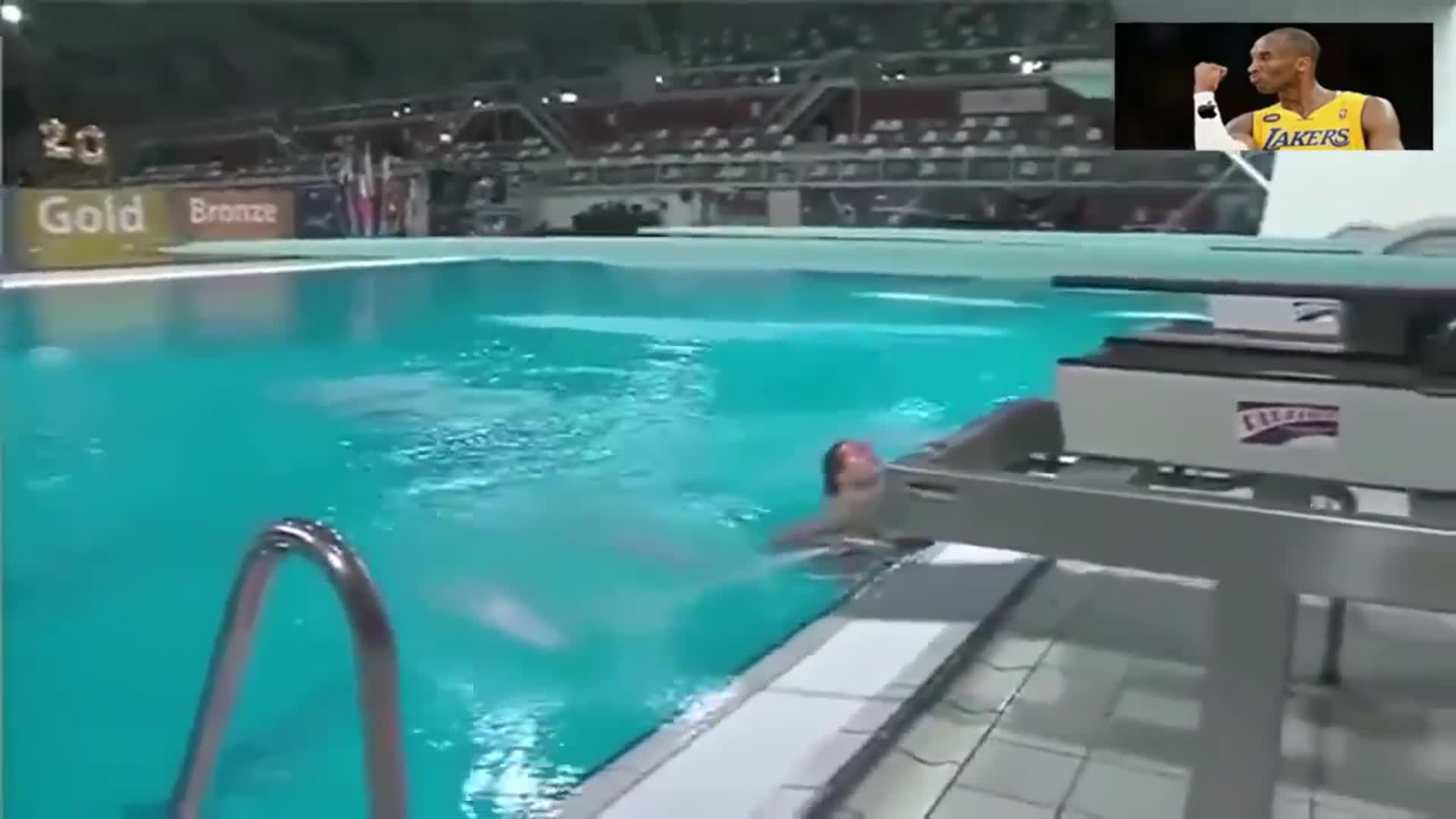女子跳水比赛尴尬失误图片