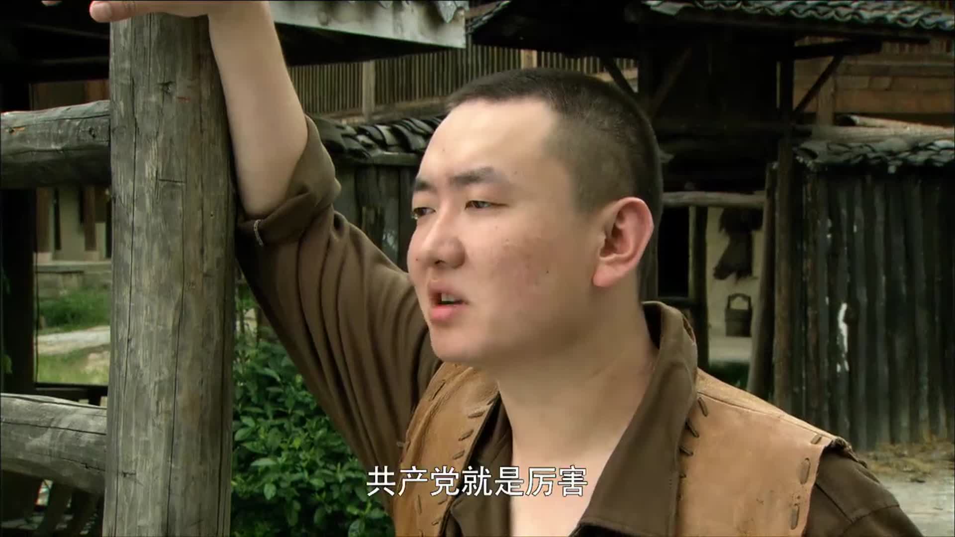 精彩推荐周方淮一大早就在晨跑柴老二看了觉得十分牛