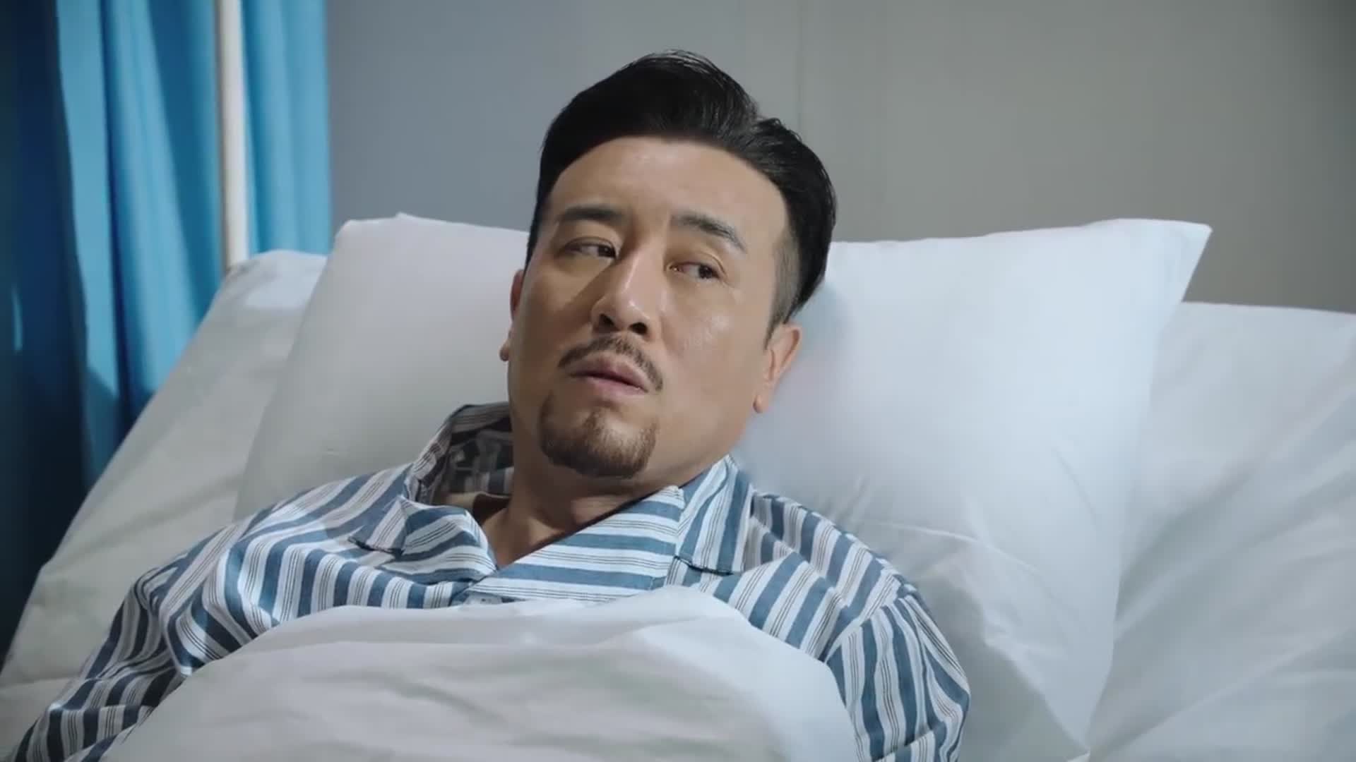 猎毒人吕云鹏想上厕所徐丽默默帮他准备缸子