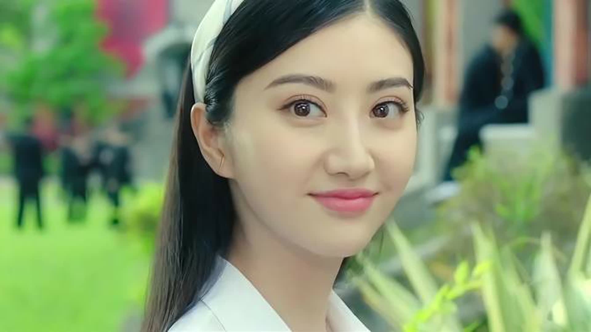 周传雄的《青花》，有着浓郁的江南气息，这风格吸引大批听众！