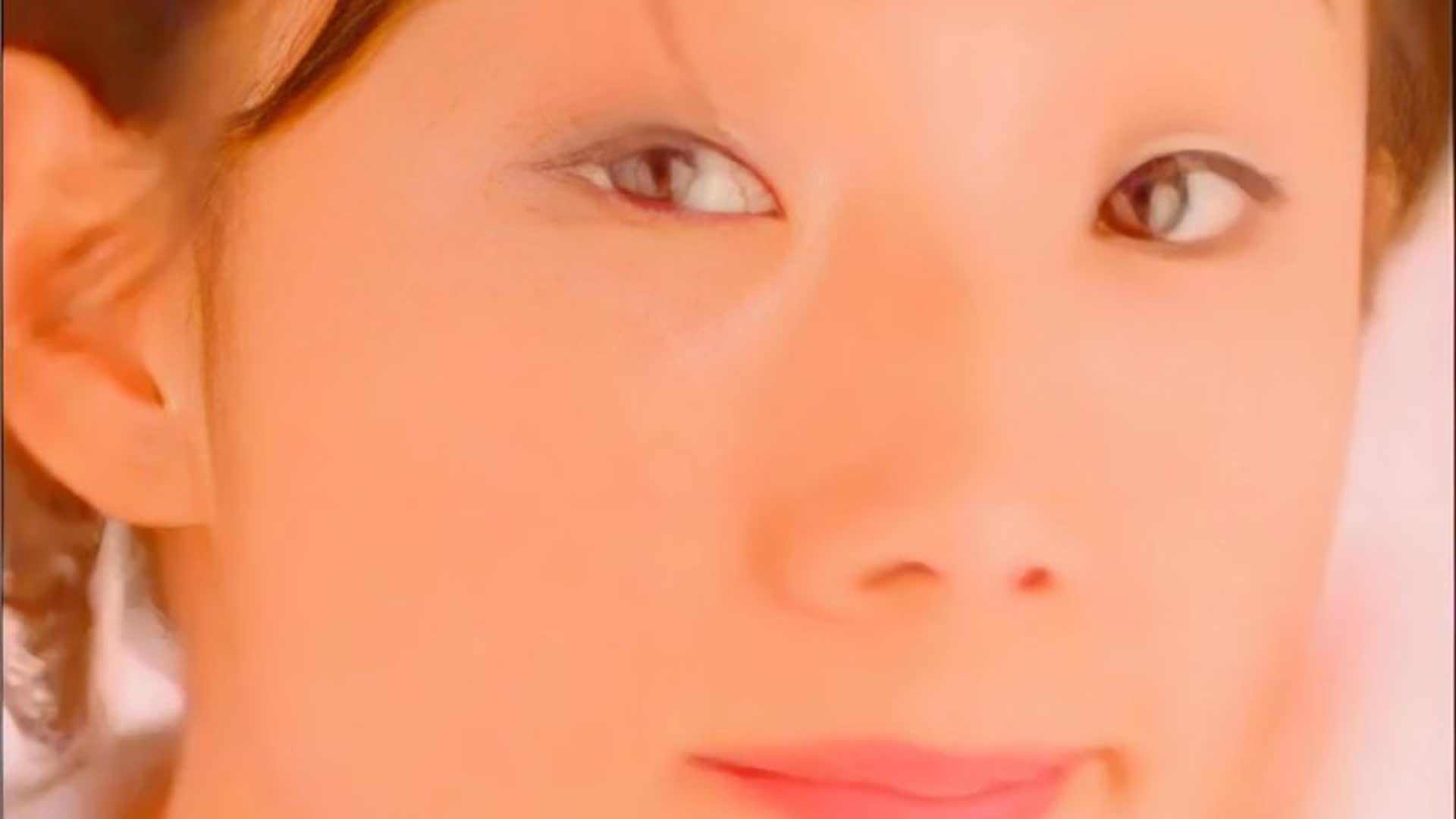 林忆莲《伤痕》MV完整版，展现爱情中的脆弱与自我疗愈，很经典