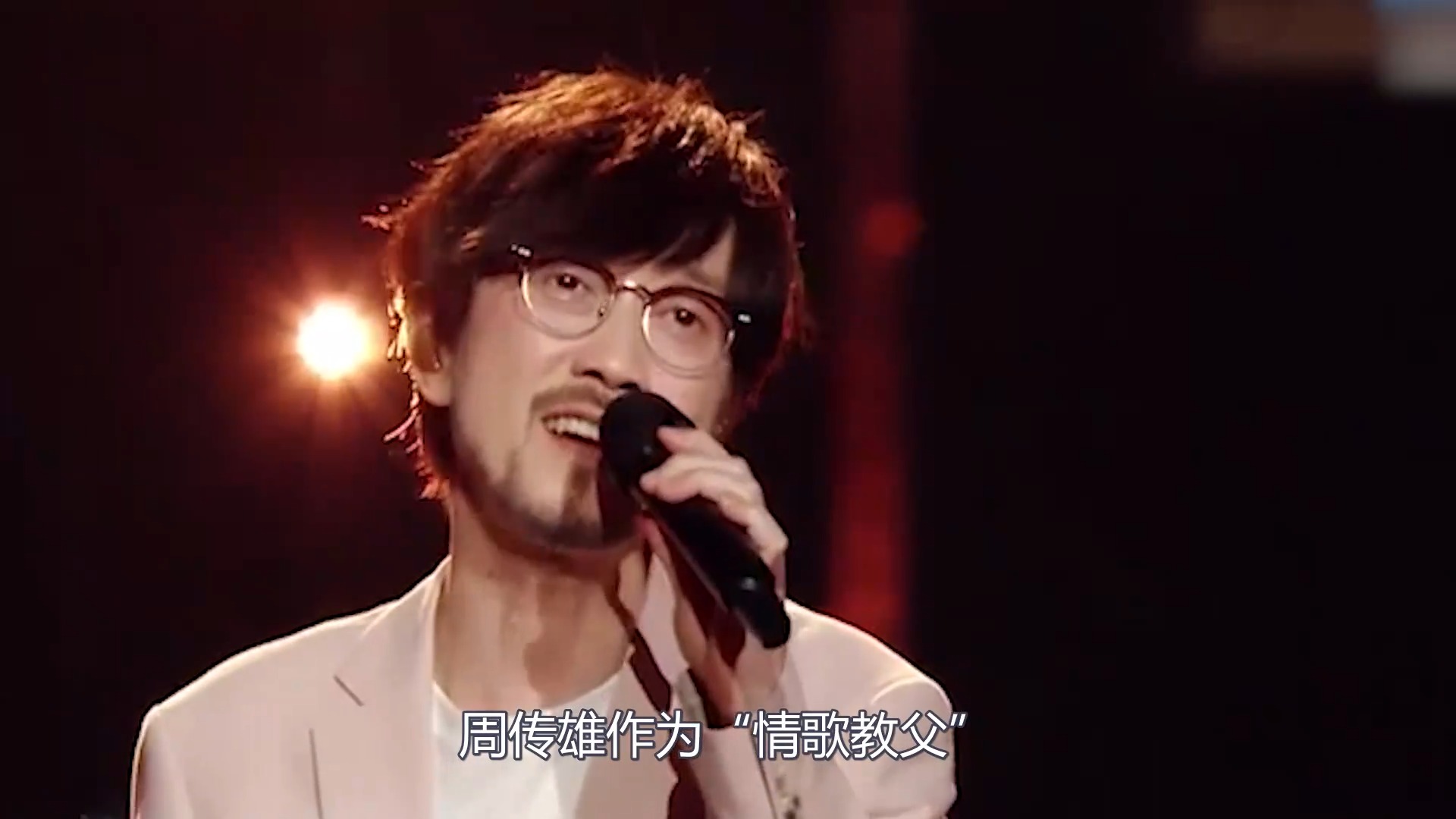 美国歌手翻唱周传雄《黄昏》，短短几天全网爆红，最好的文化输出