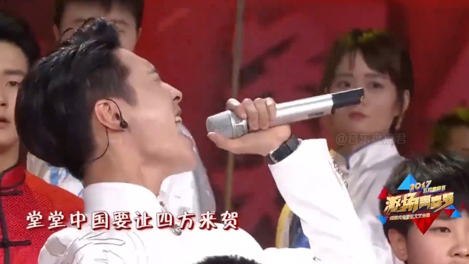 歌手同唱一首歌的差距有多大？没有对比就没有伤害，有的被吊打