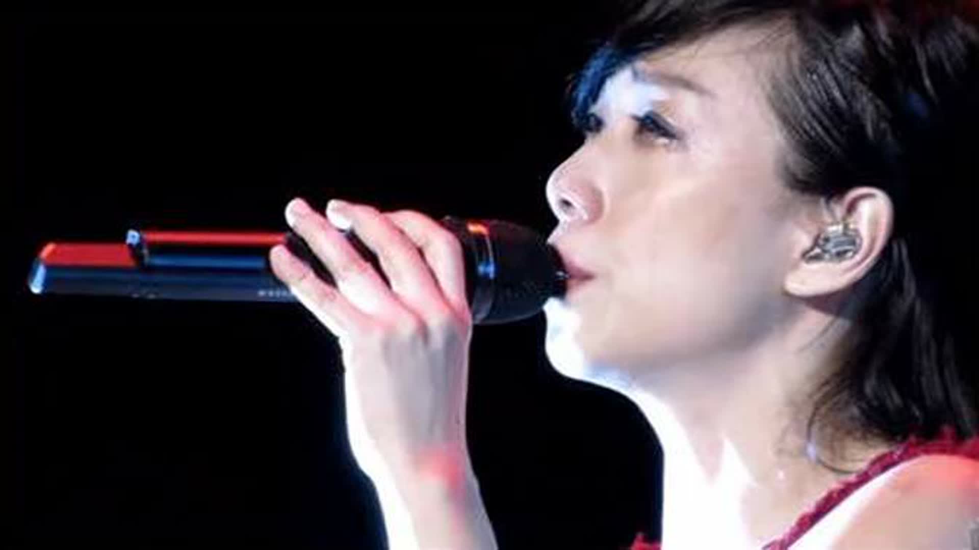 林忆莲嫌弃的《至少还有你》，却让她火了20多年，张国荣都翻唱过