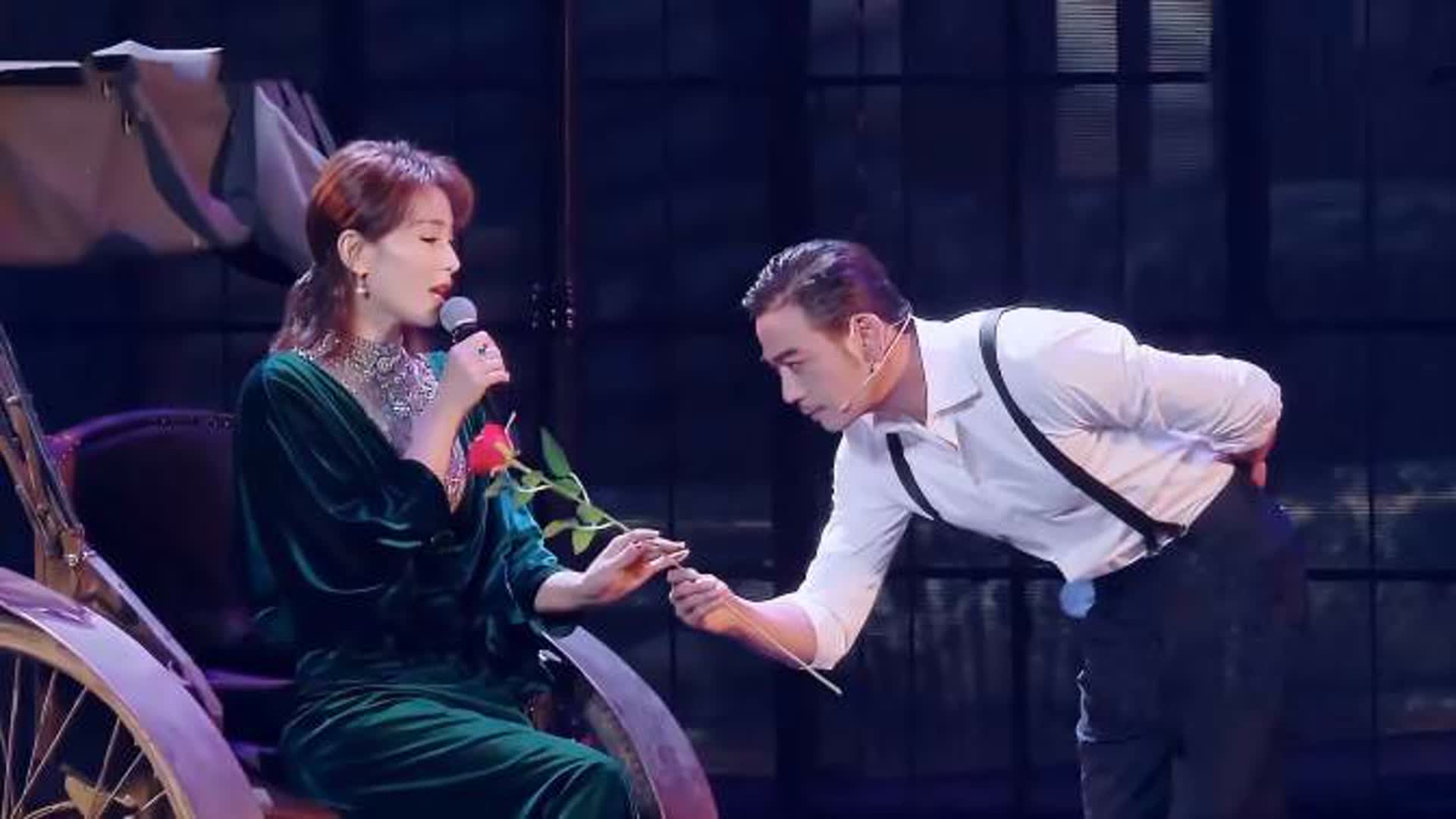 千万别让刘涛碰上杨烁！两人合唱情歌太般配了，全场都被甜到了