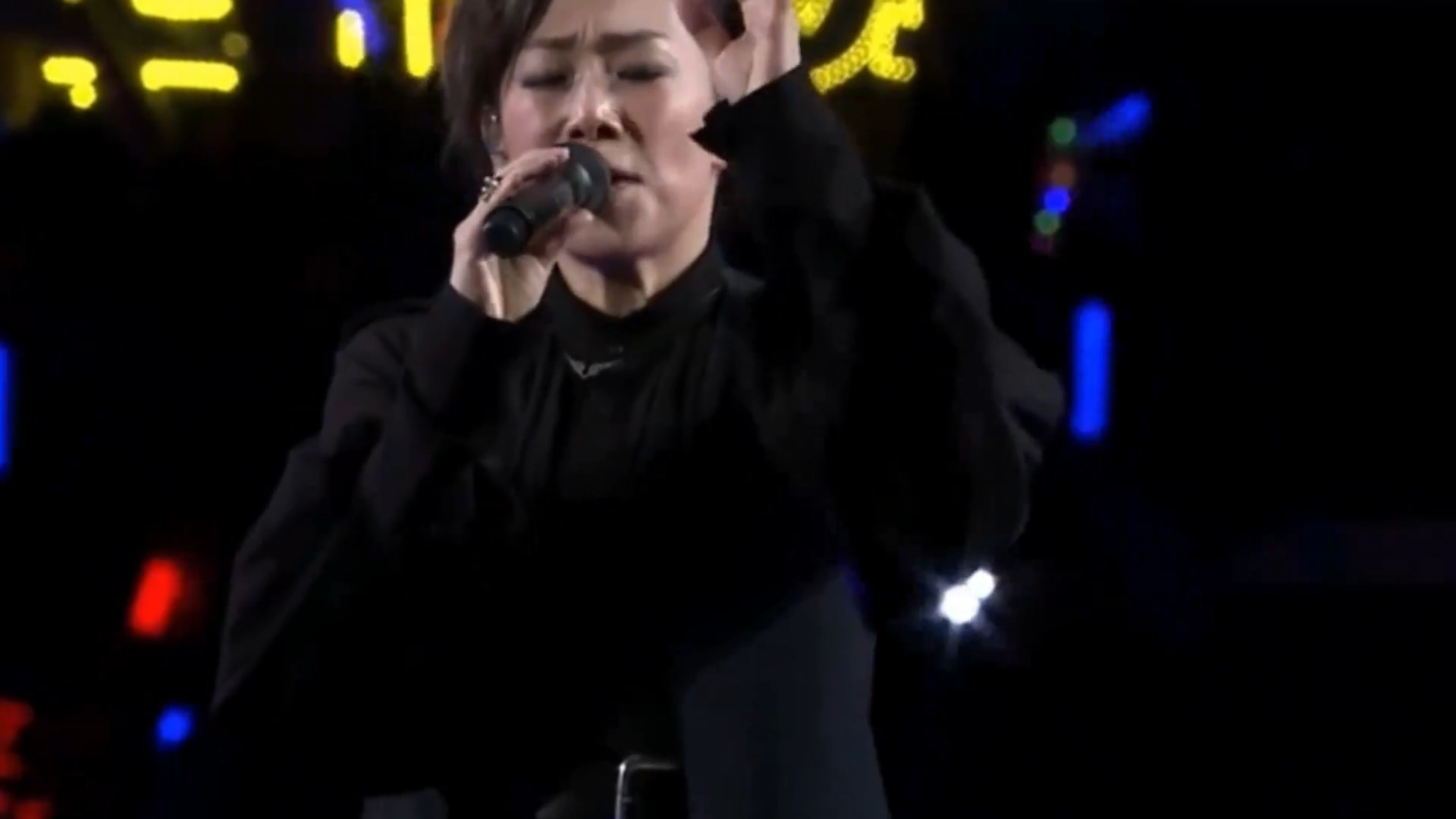 林忆莲《伤痕》沉浸在音乐中的夜晚，感受灵魂的共鸣