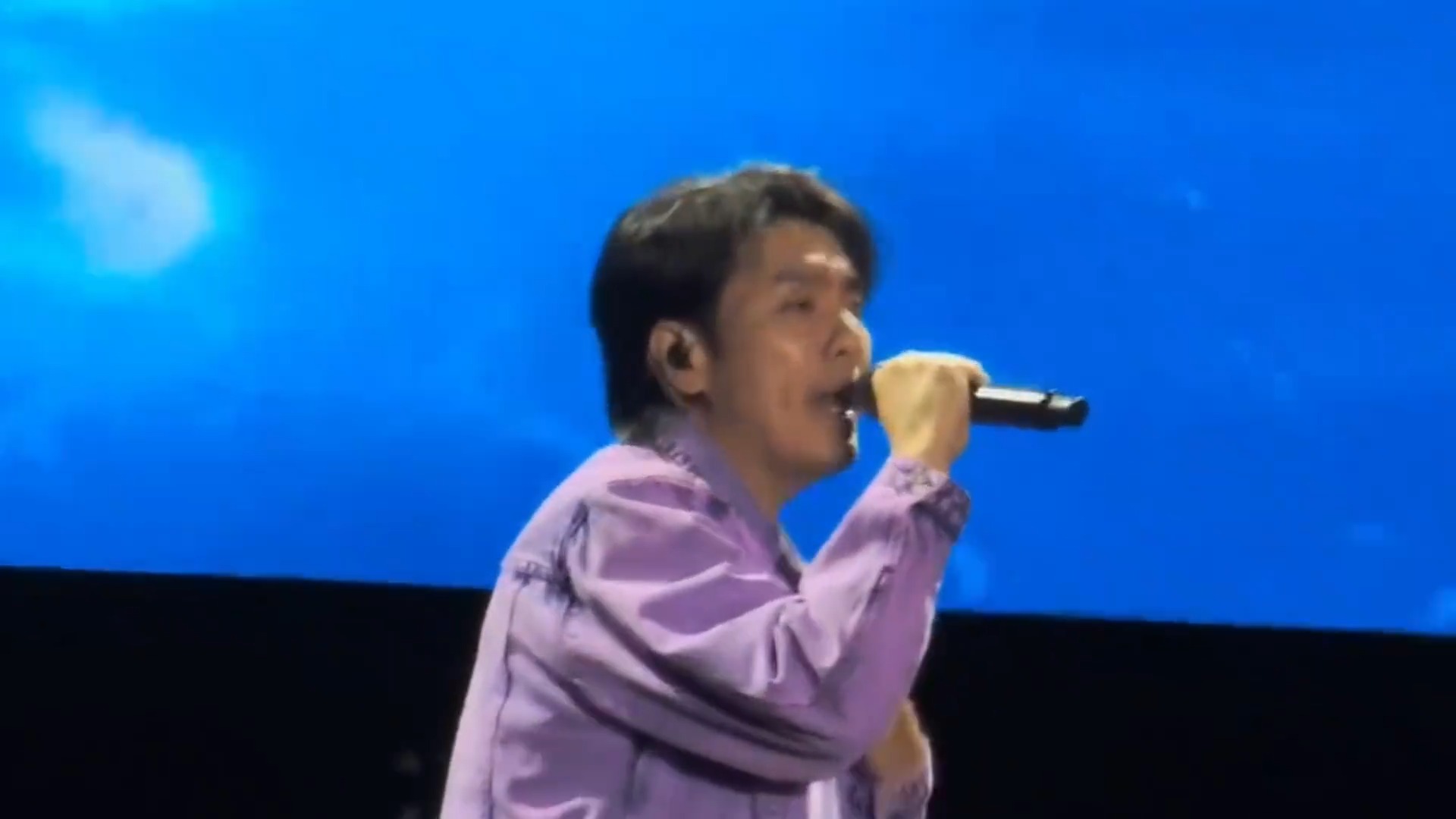 阿杜《Andy》演唱会现场激情澎湃与音乐共舞，感受每一刻