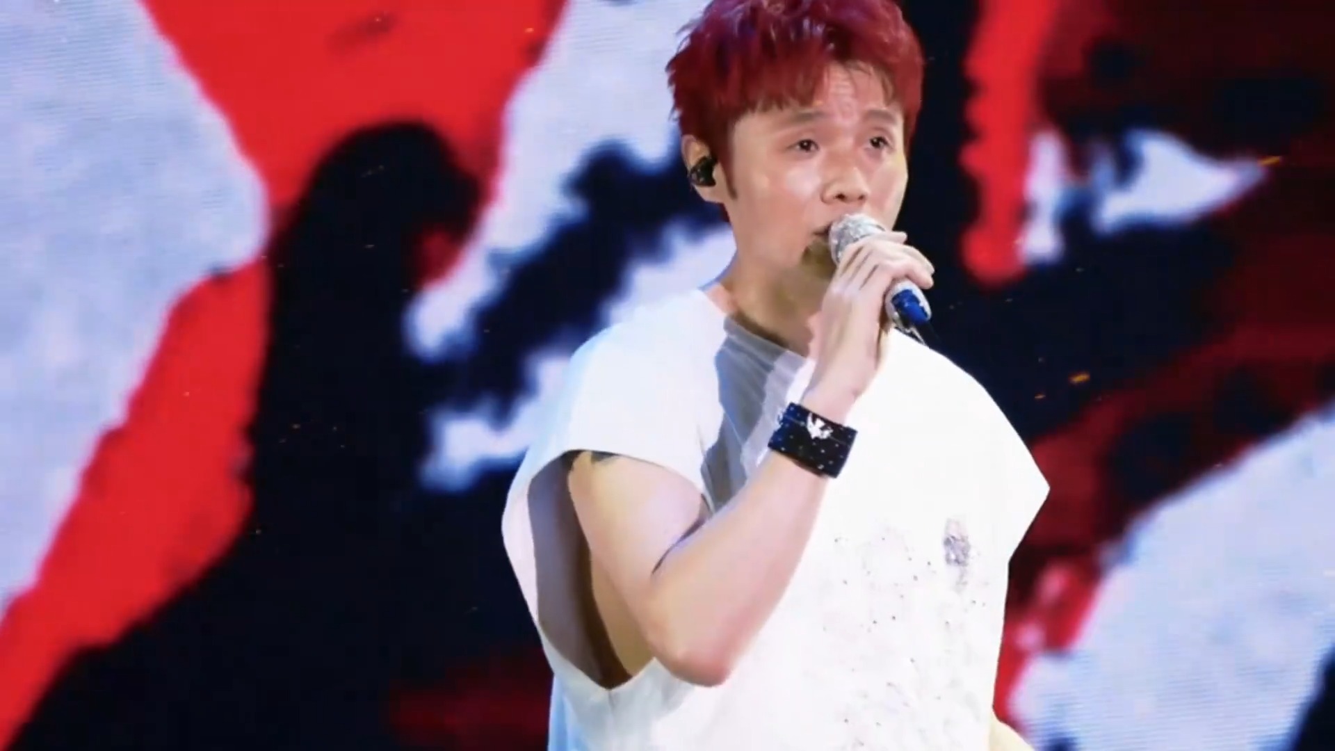 李荣浩-2025演唱会石家庄站《模特》燃爆现场