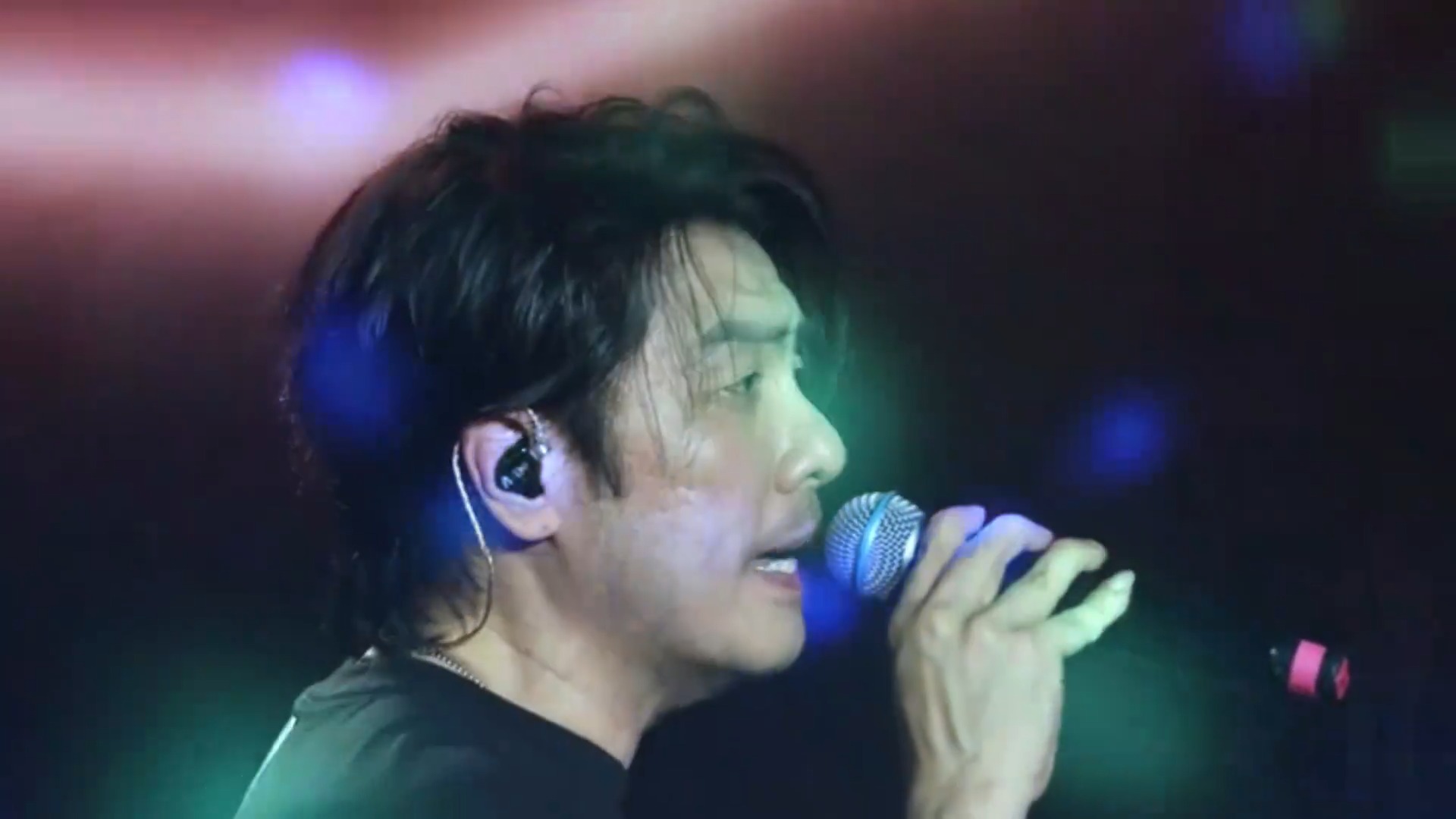 阿杜-深情演绎经典老歌《撕夜》微笑中透露着自信与魅