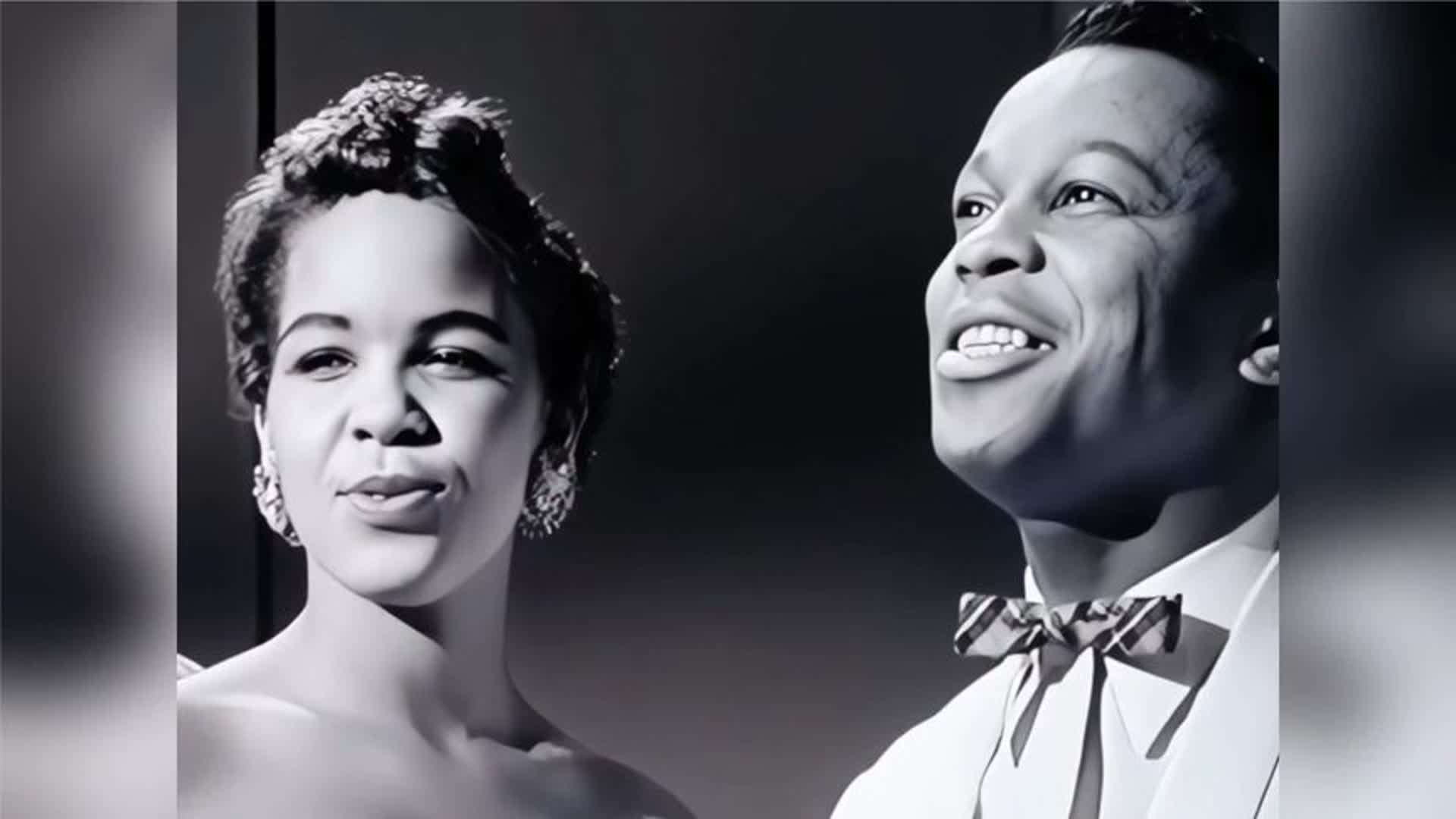 历史经典歌曲《OnlyYou》罗家英曾在在大话西游里深情翻唱了一番