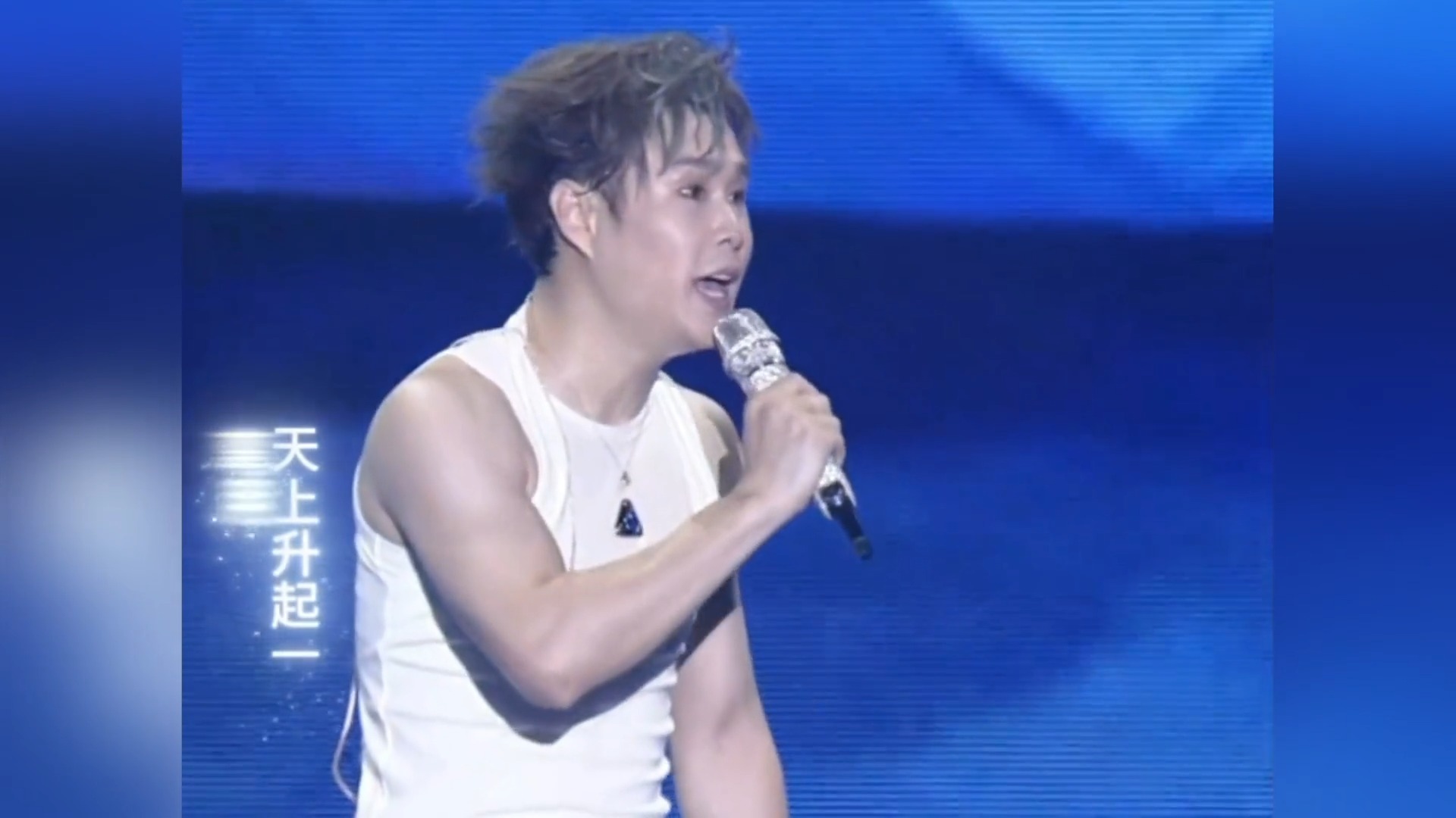 《月牙》是很多人的青春回忆，怀念小时候在家看乡村爱情的日子！