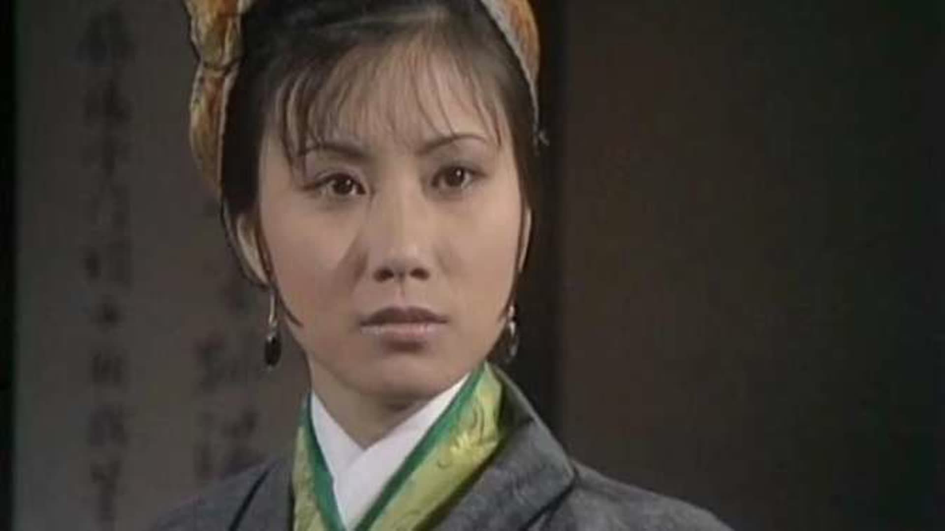 老歌《碧海青天》太美了，凤飞飞的歌声深入人心，喜欢剧中汪明荃