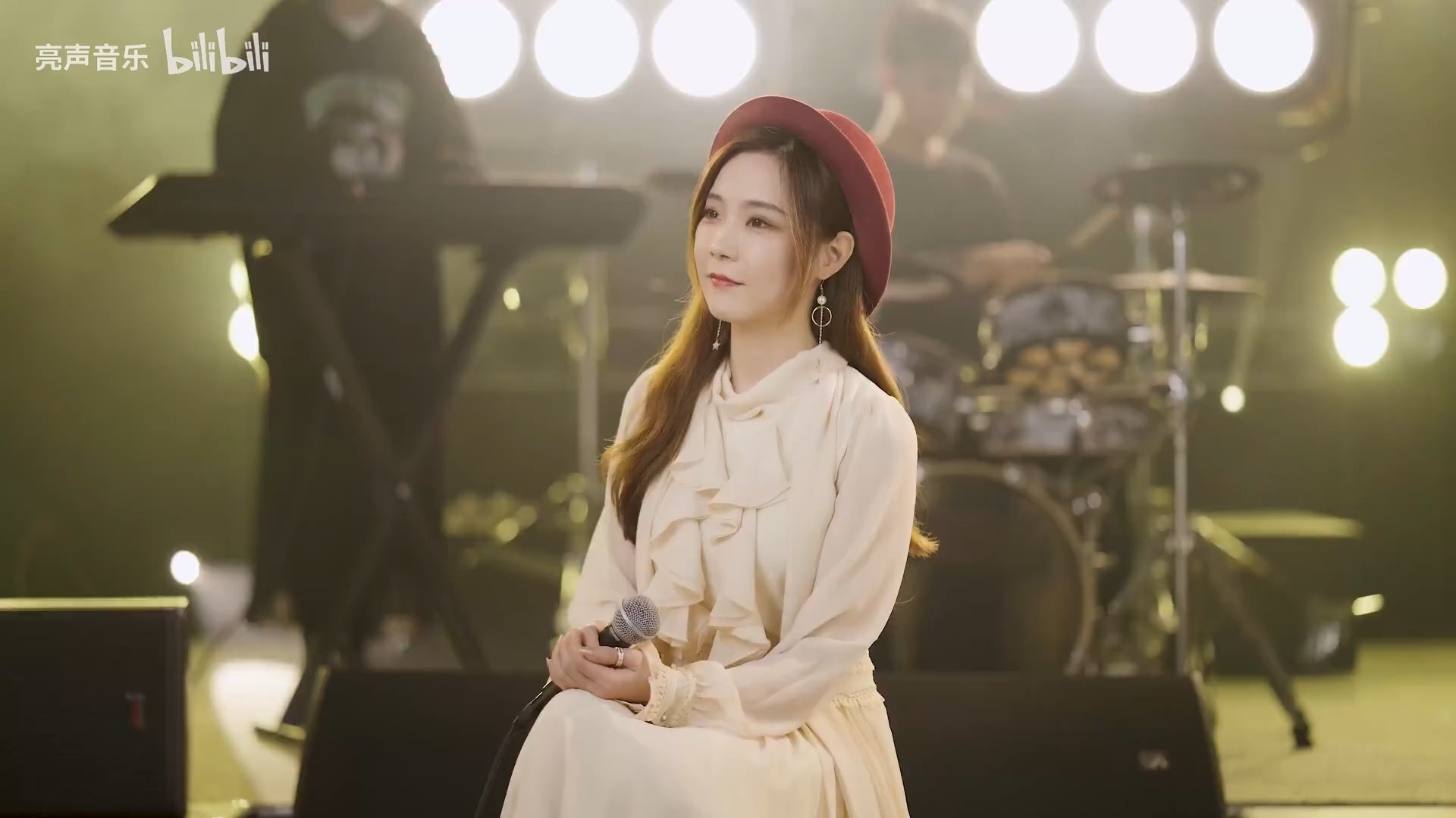 最近这首陈慧娴《情意结》又火了，经典百听不厌，值得单曲循环