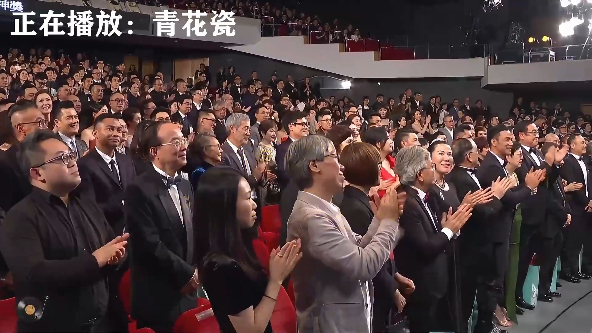 周杰伦《青花瓷》，古韵悠扬国风经典金曲，笔墨之间诉说含蓄缱绻