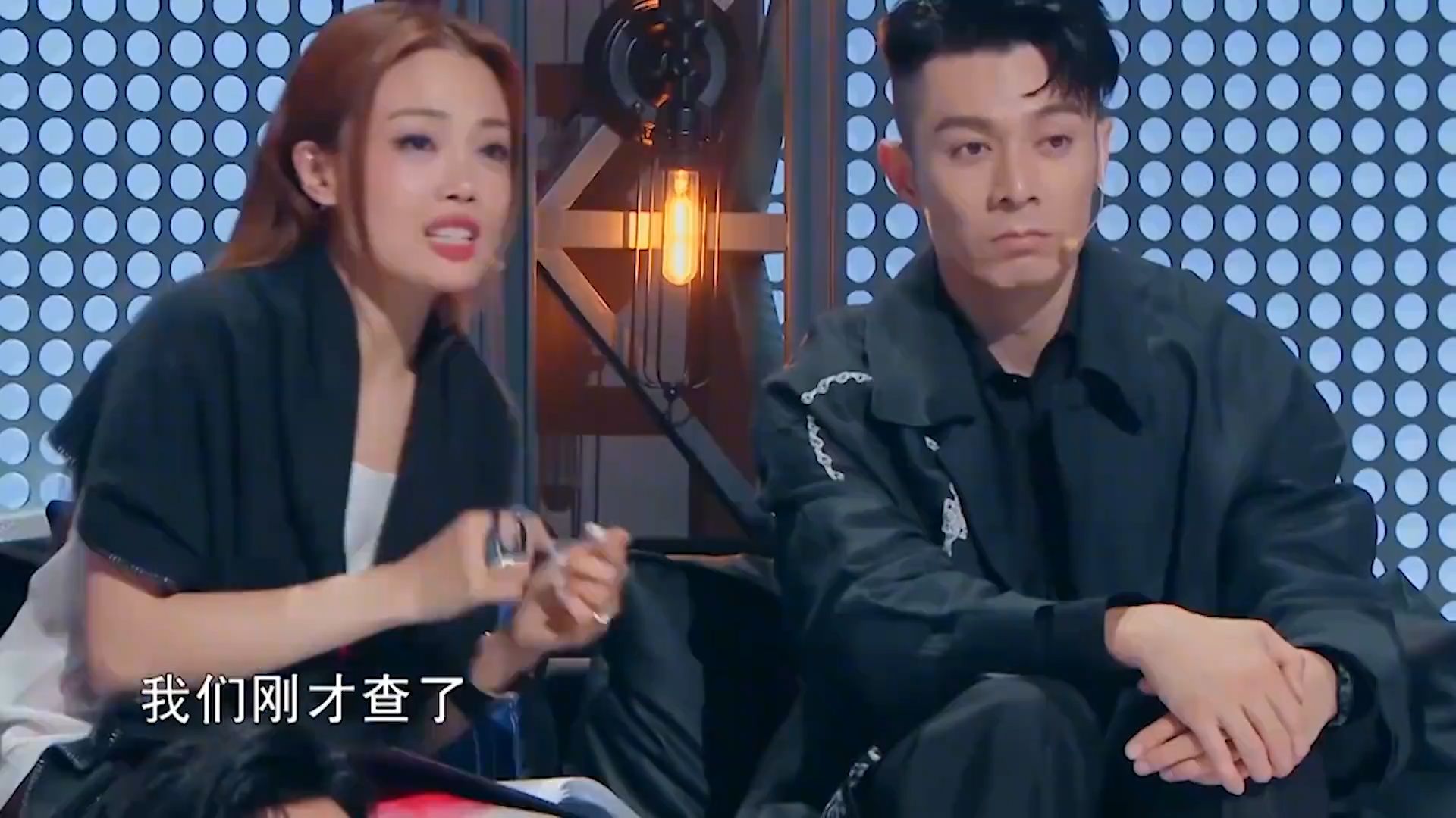 单依纯杀疯了！与陈楚生合唱此歌一夜破亿，网友：好听到耳朵怀孕
