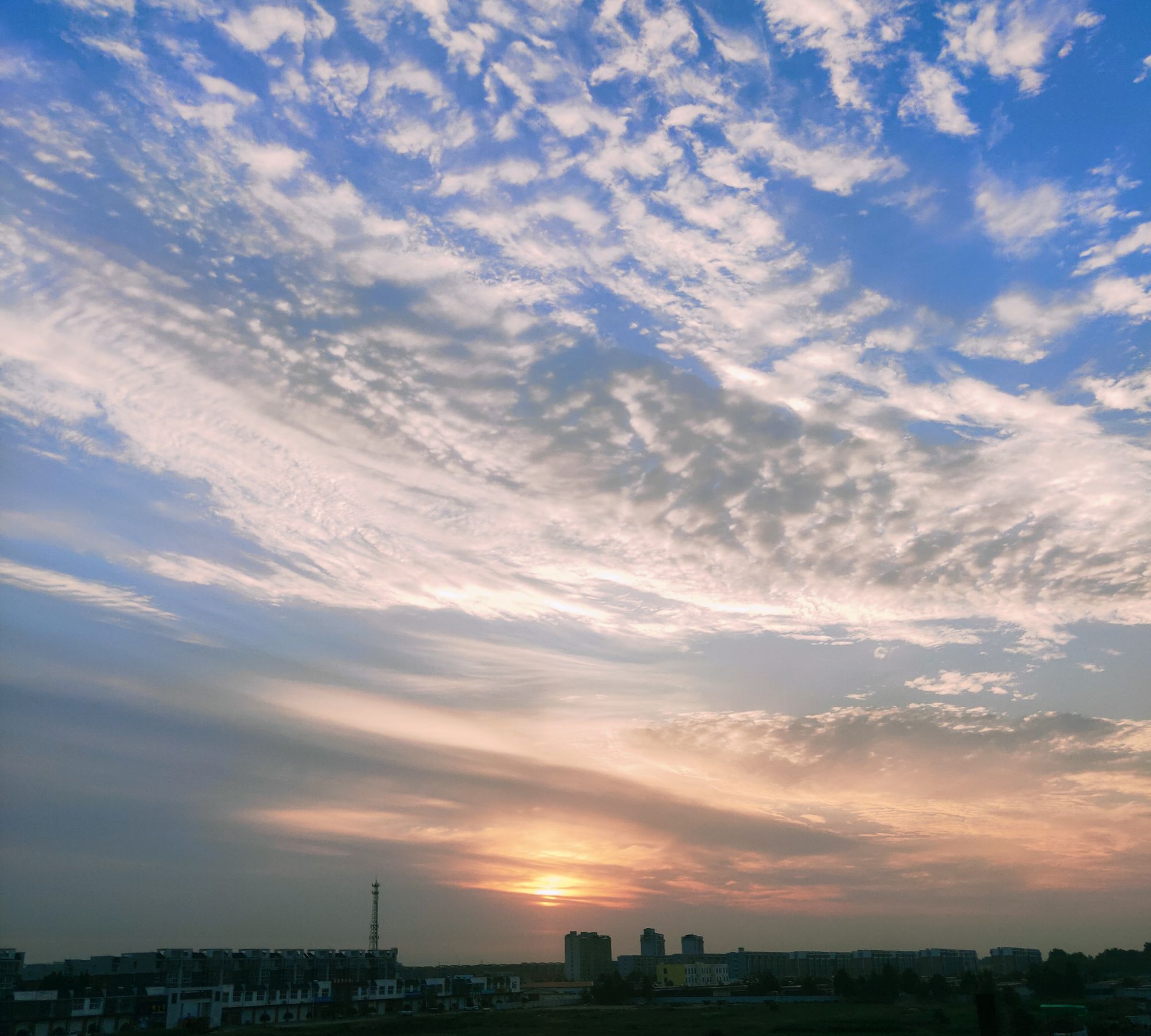 早晨～天空幻化的美_高清图集_新浪网