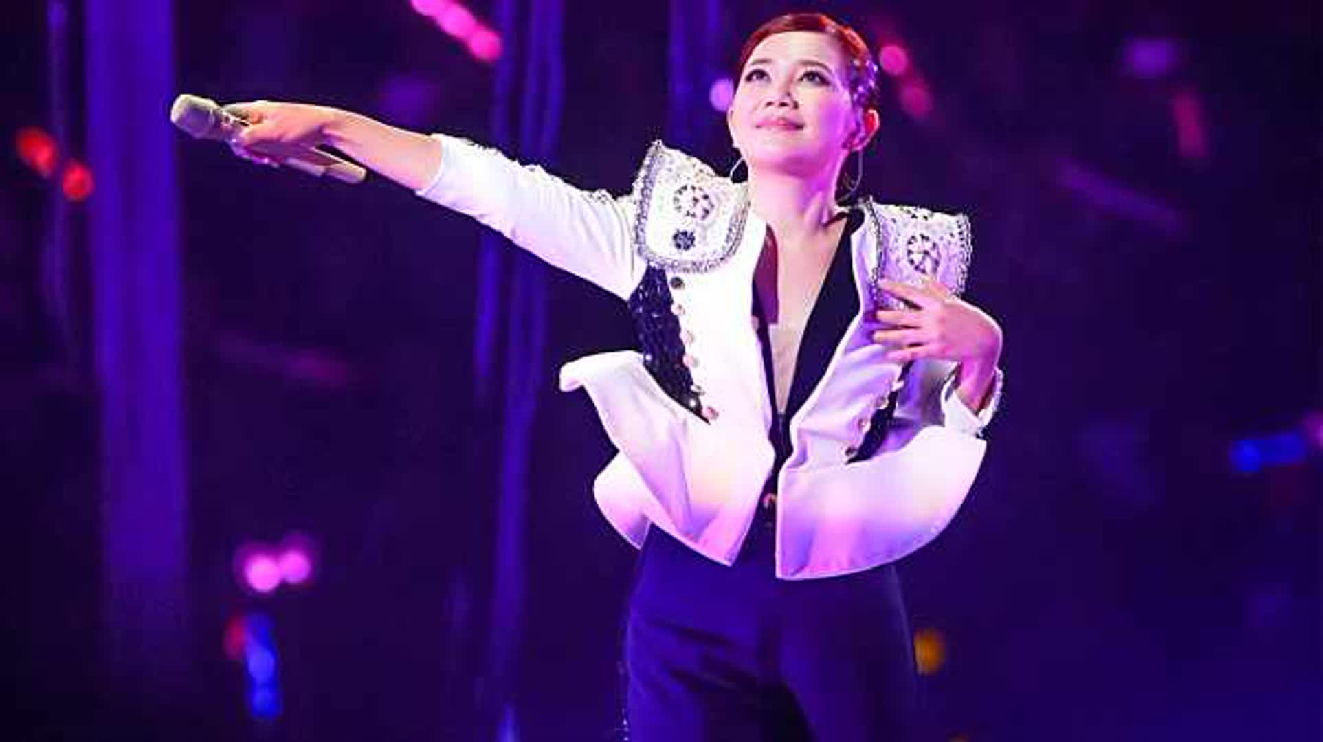 梁静茹演唱《可惜不是你》，开口的瞬间太好听了，实力上演开口跪