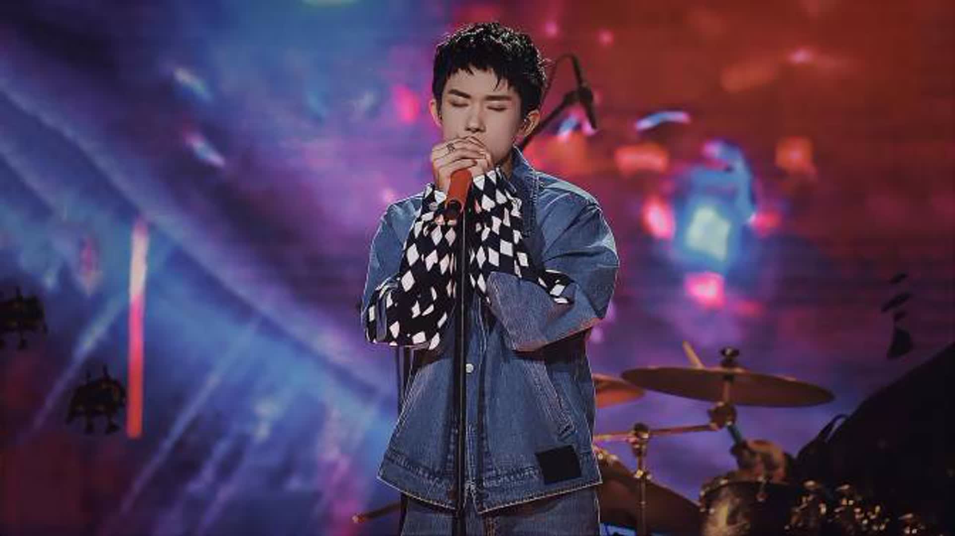 易烊千玺演唱《少年的你》主题曲，一开口太伤感了，网友：泪目