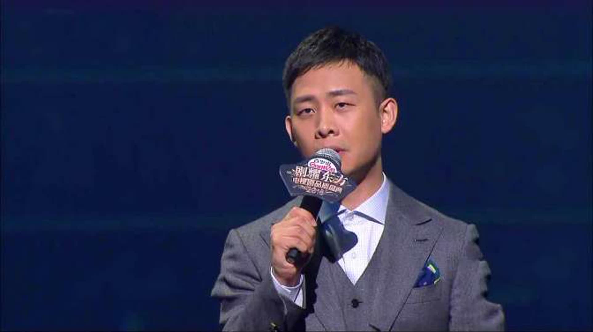 张译唱歌这么好听？现场演唱《稳稳的幸福》，一开口不输原唱