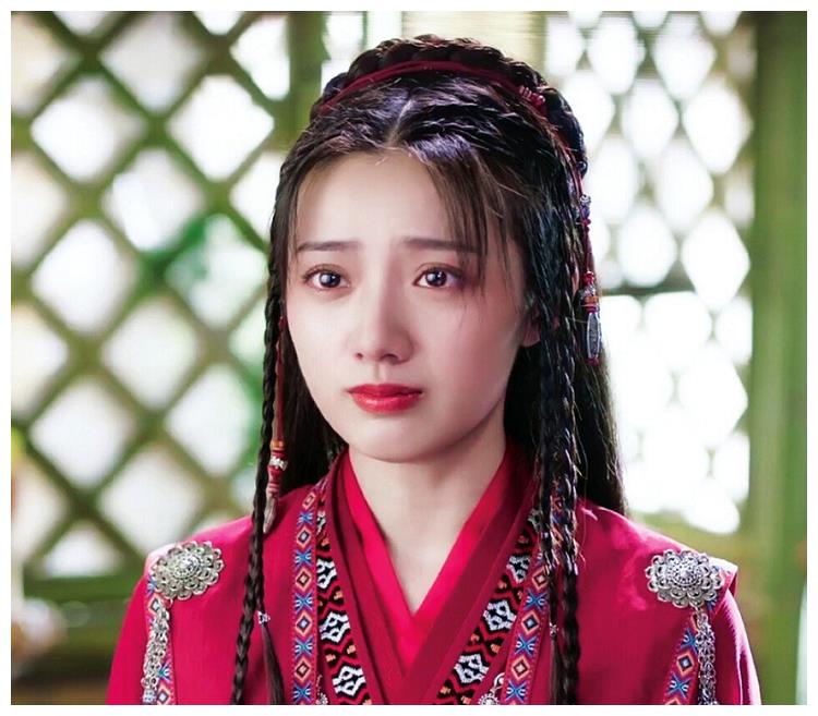 《琉璃》中阿兰的饰演者,曾试妆过褚璇玑,造型好看却少了点灵气