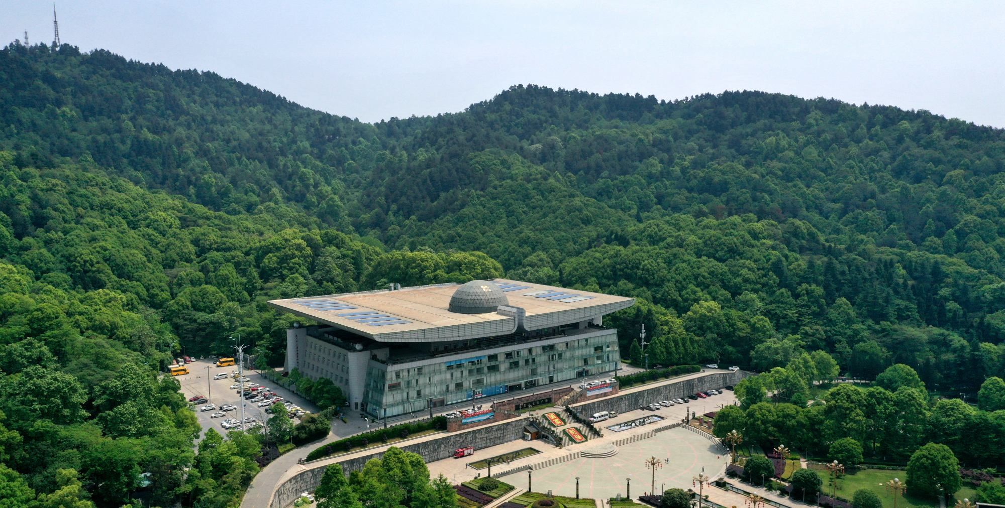 贵州遵义凤凰山公园,遵义会址旁的又一打卡地,森林茂密风景优美