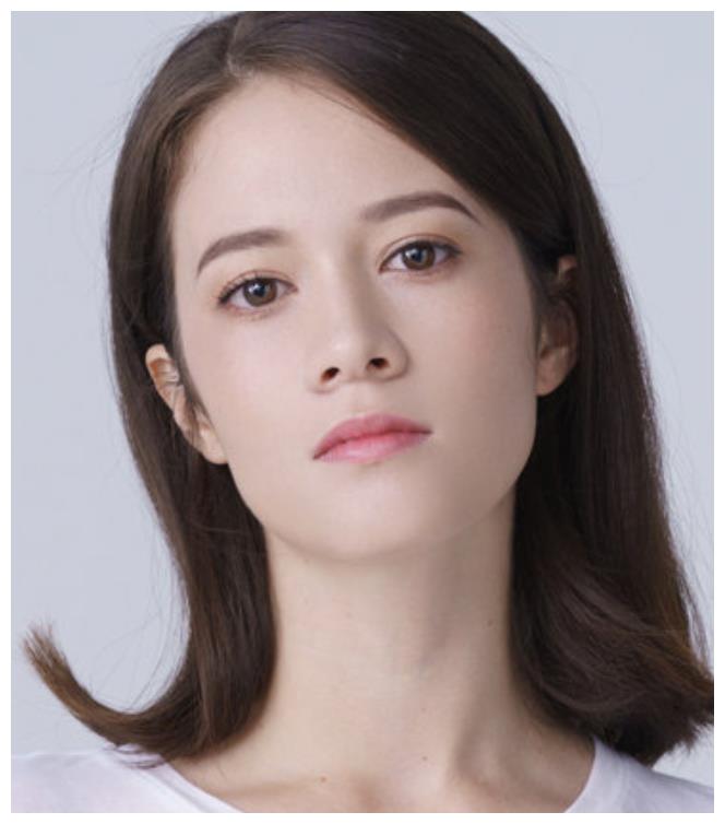 《战狼2》原定女主,被换后事业坎坷,现终于找到机会爆红