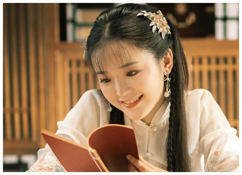 《小女上房揭瓦》太过上头,用独特的风格,将甜上升到了新高度