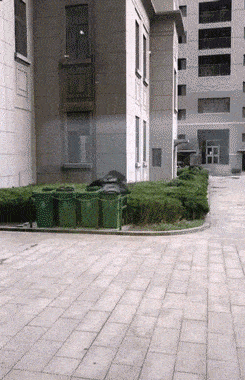 女友新买的裤子非要问我好不好看，我看完顿时感觉好饿啊哈哈哈哈休闲区蓝鸢梦想 - Www.slyday.coM