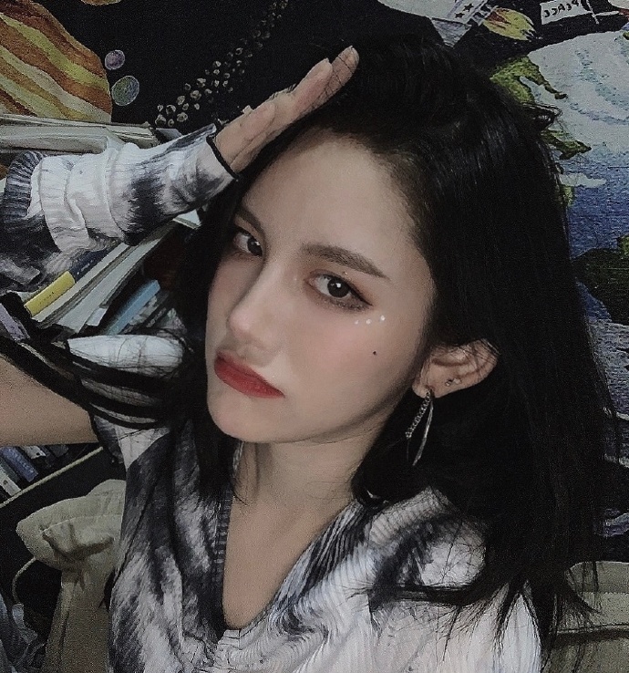 美少女gnz48-刘倩倩迷人写真美照好酷啊