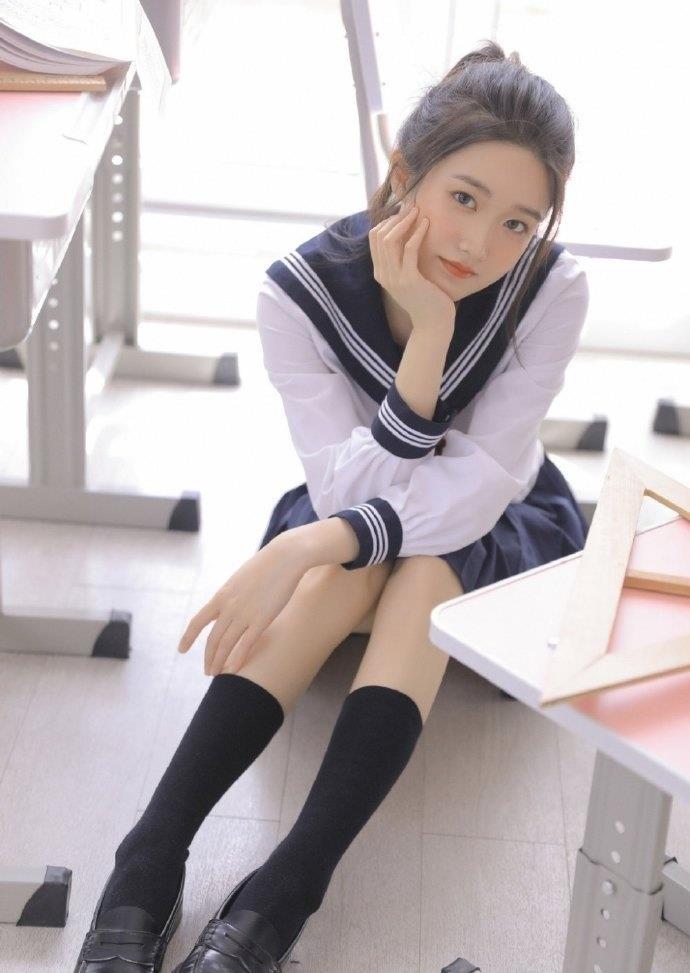 可爱清新甜美校花阳光清纯惹人爱