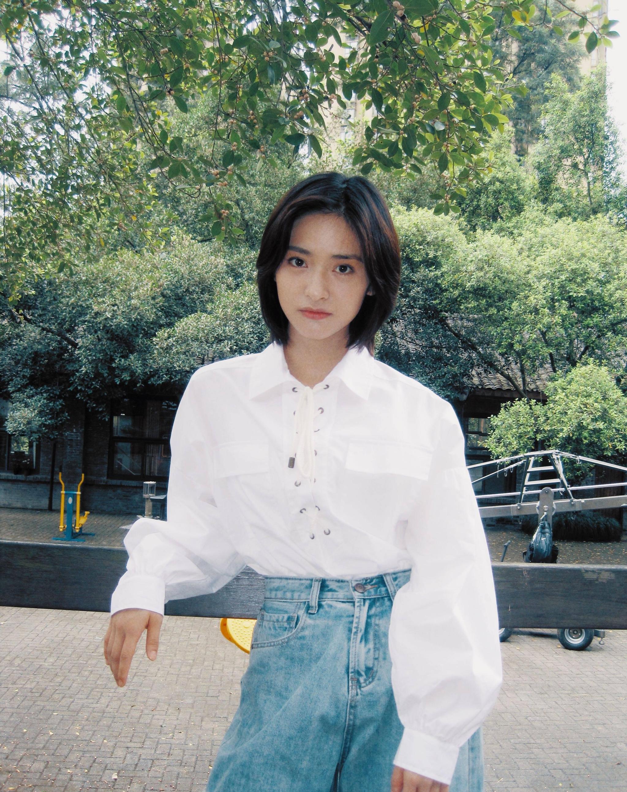 23岁沈月气质清纯日系可爱少女搭配上身古灵精怪惹人爱