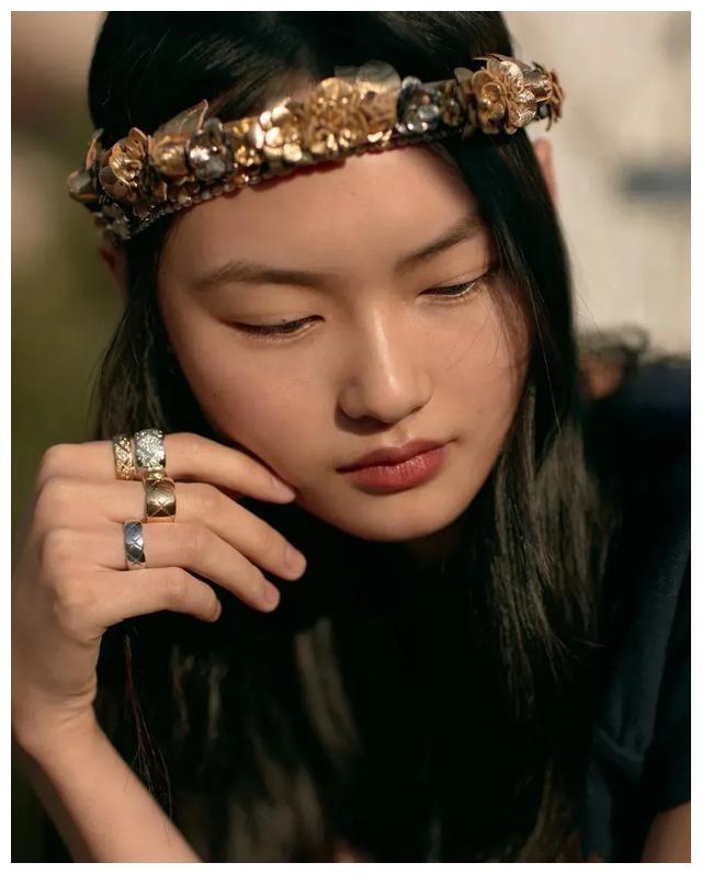 她有比刘雯更凌厉的东方美,气质太好了