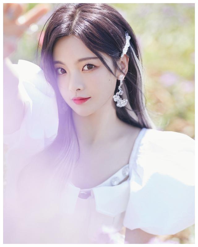 图片[2]-杨超越繁花大片，人比花艳，真是太美了!-沐风文化