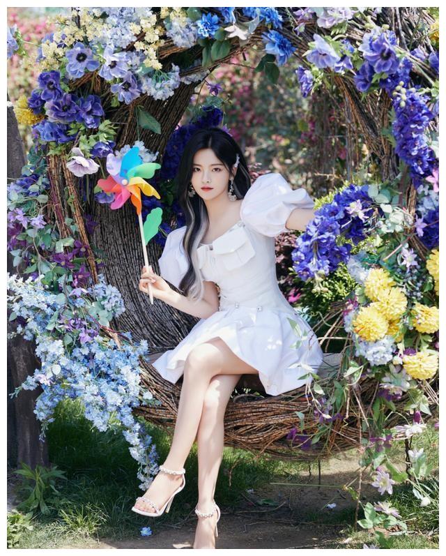 图片[3]-杨超越繁花大片，人比花艳，真是太美了!-沐风文化