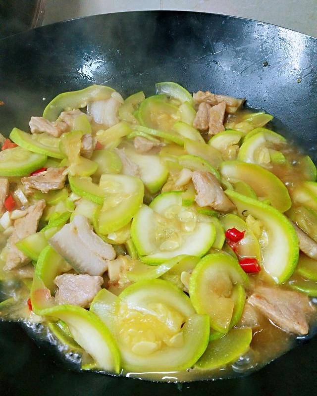 厨房小白的第61道美食西葫芦炒肉