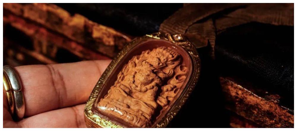 在西藏，比天珠还古老的擦擦是什么？休闲区蓝鸢梦想 - Www.slyday.coM