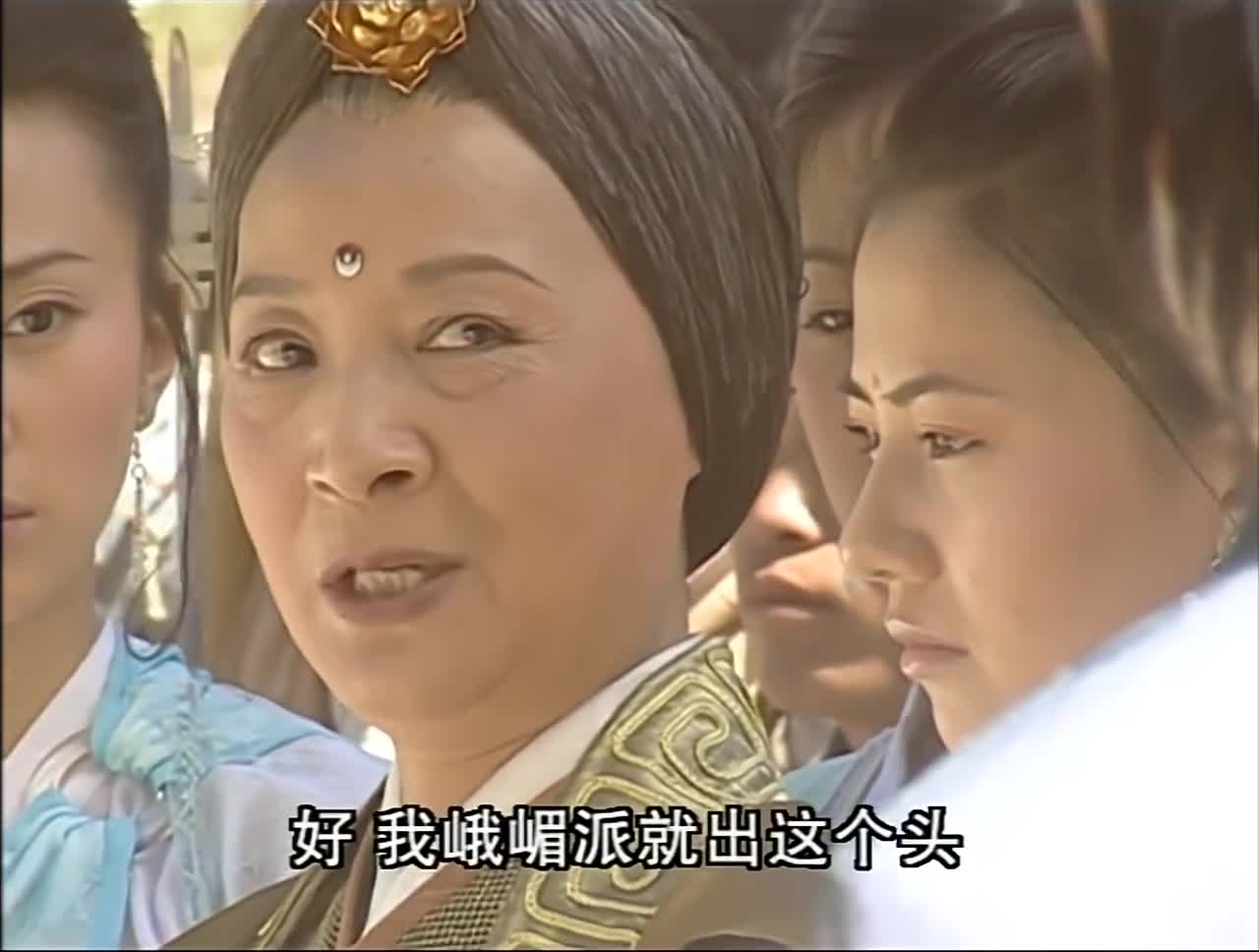 张无忌和灭绝师太对战,灭绝师太使出倚天剑,出手毫不客气