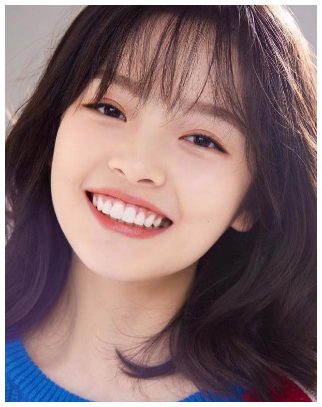 朱林雨是婧里面最甜的女孩吧?一身旗袍装是民国最受宠的妹妹吧?