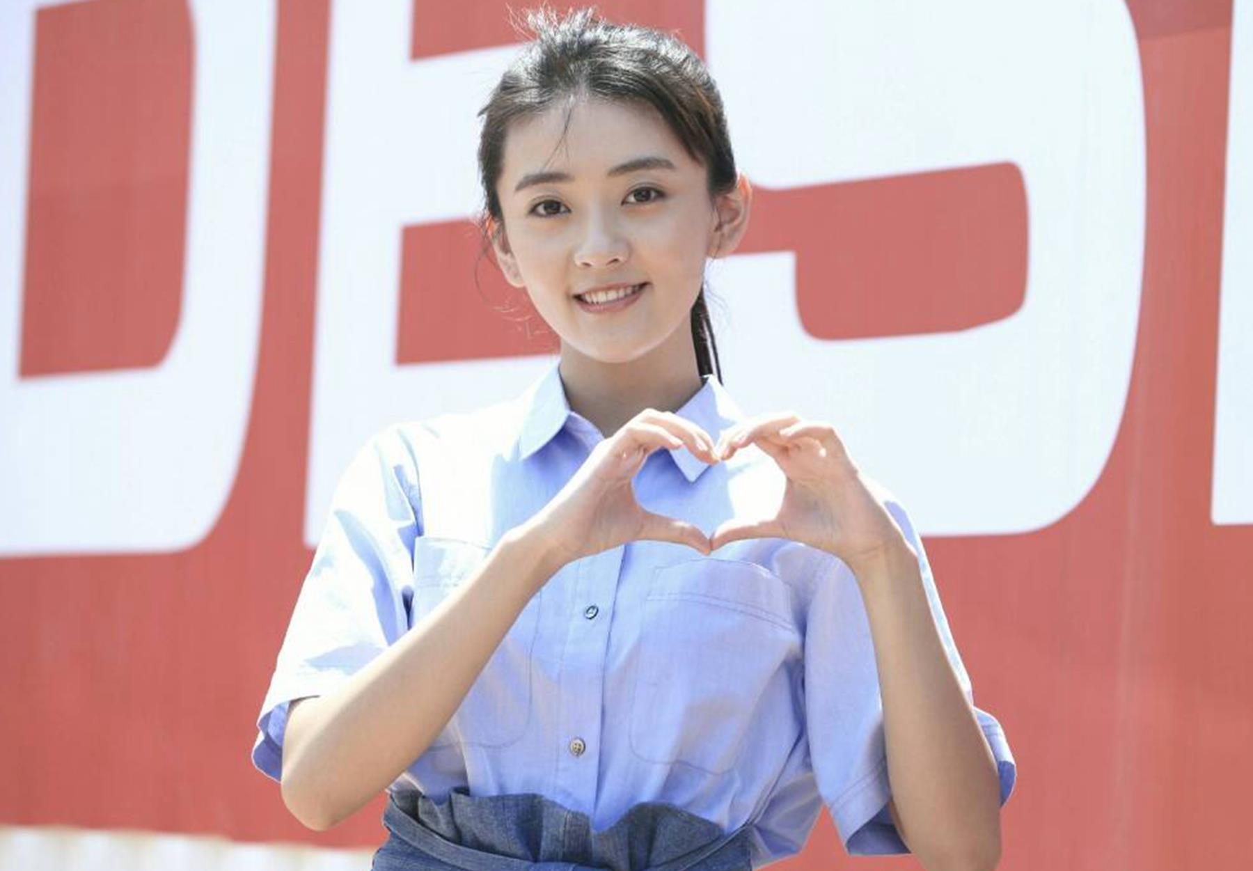 光芒小铃铛的结局是什么她的饰演者是谁