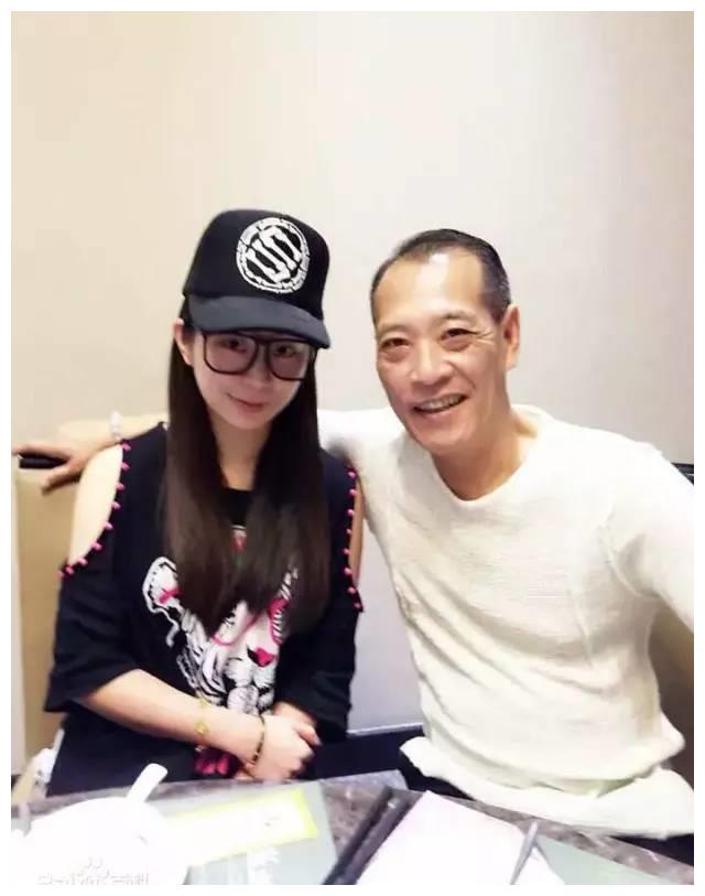 66岁"道士专业户"钟发,一生只演过配角,真的让人感慨