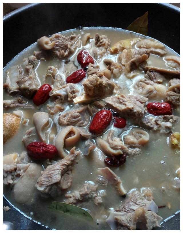 精选美食推荐:羊肉火锅,烤鸡肉串,麦蔓越梅粗粮面包的做法|蔓越梅|羊