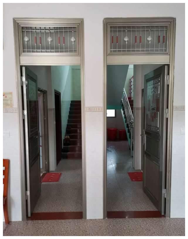 晒晒农村婆家的自建房，楼梯真是太特别了，你们肯定都没见过休闲区蓝鸢梦想 - Www.slyday.coM