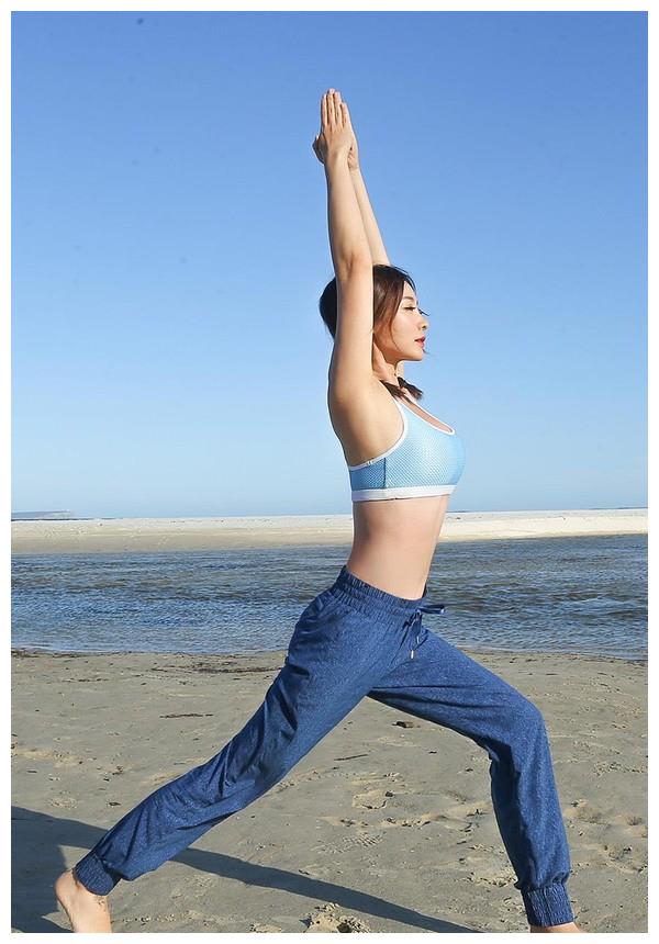 明星也是普通人柳岩晒大汗淋漓健身照双腿看起来粗壮不少