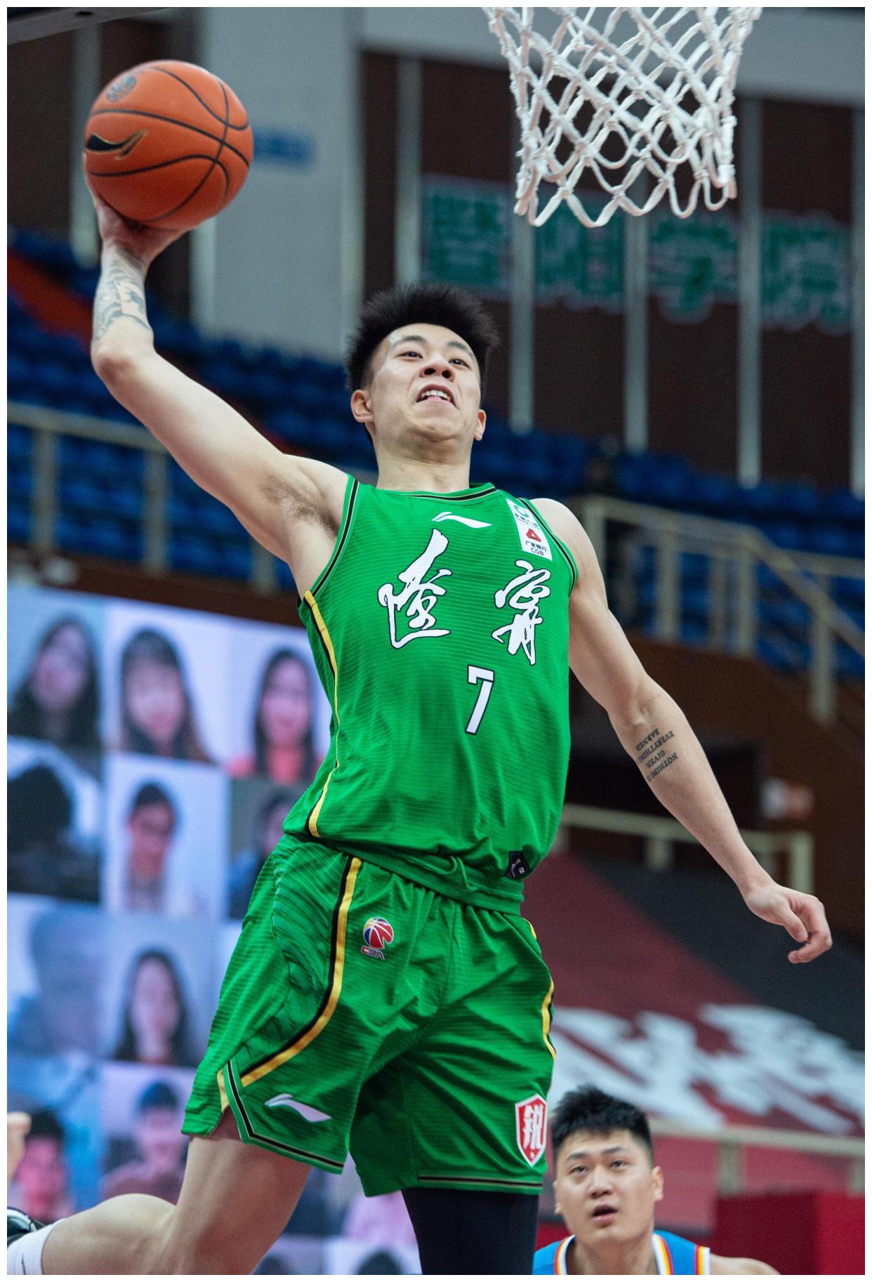 张镇麟已获nba选秀资格或夏天参加选秀他能成几号秀